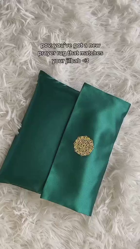 Prayer Mat and Beads Set With Bag BH