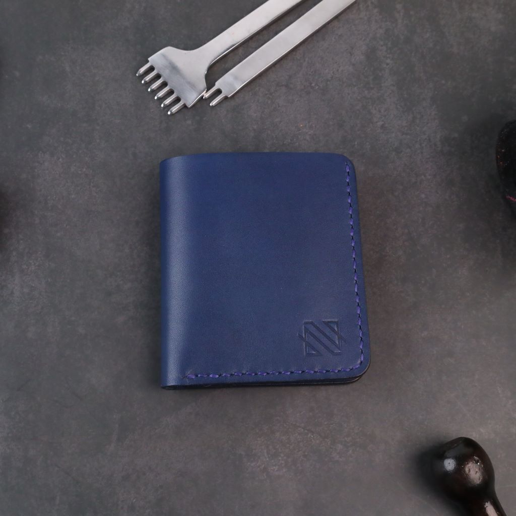 المحفظة التنفيذية ثنائية الطي 