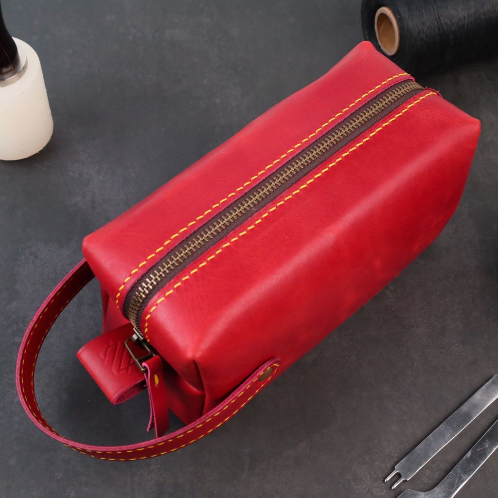 حقيبة أتيليه كلاتش 