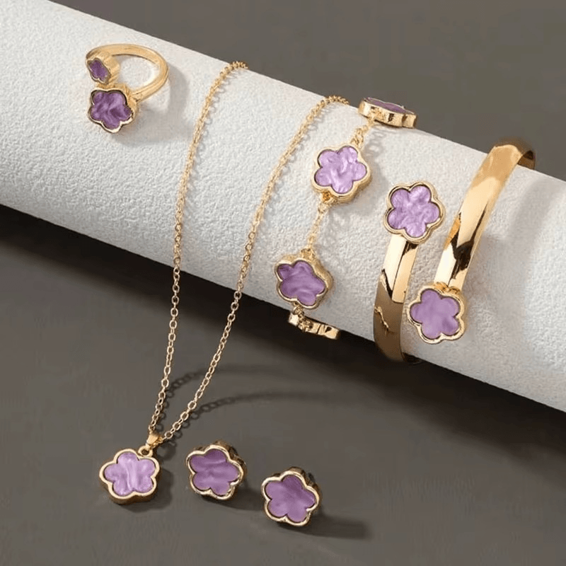 The Royal Lilac Clover Set | 5-Piece Signature Collection featuring lilac clover jewelry set on display.